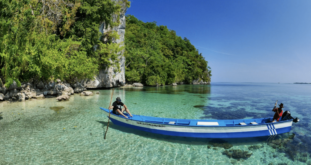 10 rekomendasi wisata pantai di indonesia